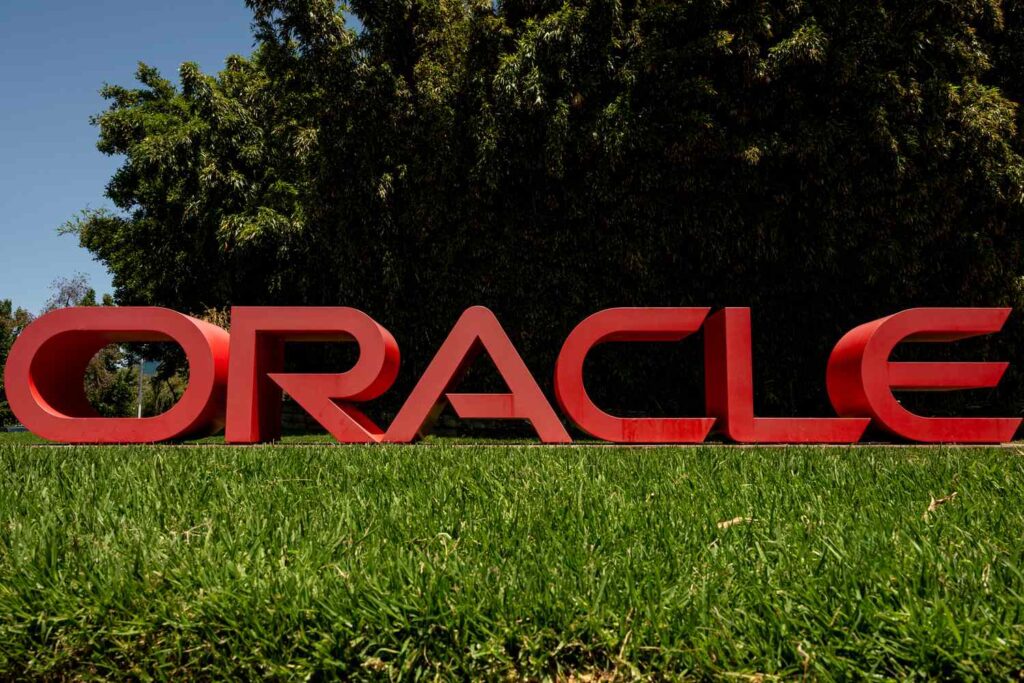 S&P 500 Gains and Losses Today: Amex Stock Hits Record High; Oracle and Newmont Plunge