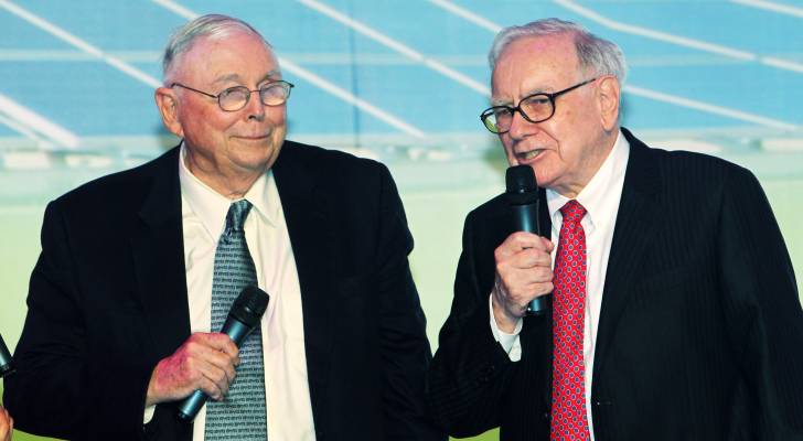 Charlie Munger once revealed 3 reasons Warren Buffett was ‘so much richer’ than him — how to unlock mega-wealth now